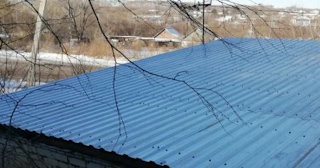 Демонтаж поликарбоната с крыши в Усть-Лабинске - услуги по доступной цене от 613 рублей