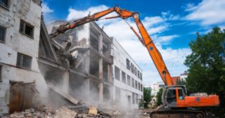 Промышленный демонтаж зданий Усть-Лабинск, цена от 2911 руб.